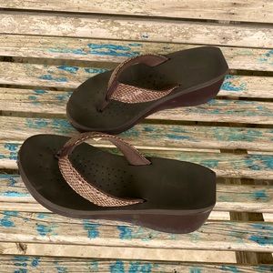 Volatile Sandals size 9 Brown